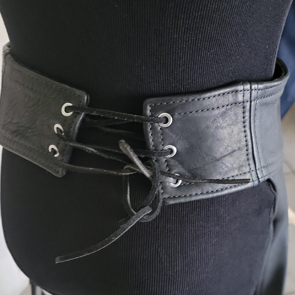 Black Leather Riding Chaps - Picture 4 of 9
